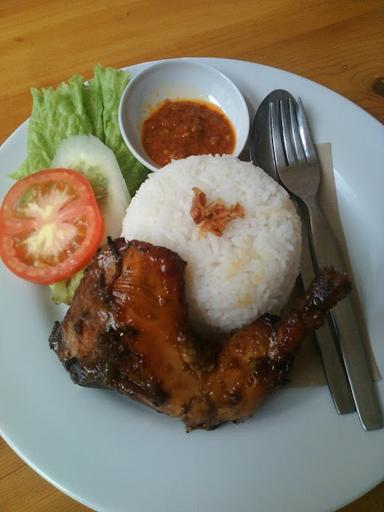 AYAM BAKAR MADU KEDAI MAS BAGAS