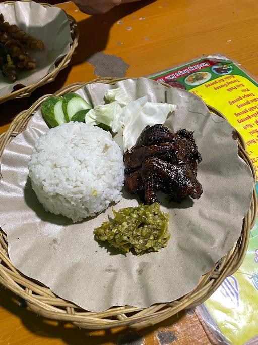 AYAM PENYET SAMBAL IJO MAS BAGUS