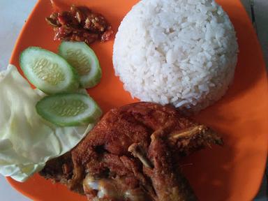 AYAM PENYET SAMBAL JONTOR