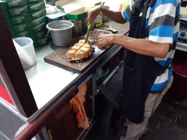 MARTABAK KABEH SADULUR