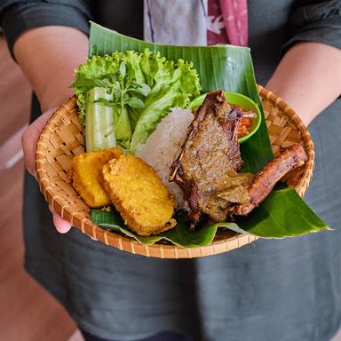 NASI DOWER KEMAYORAN & WAROENG GARUDA