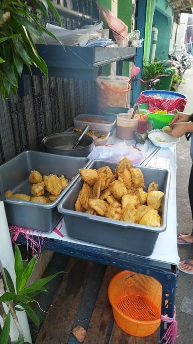 NASI UDUK BU RT