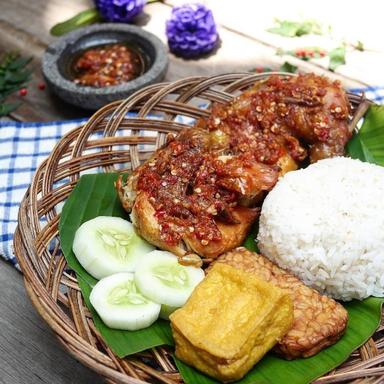 PRIMA RASA AYAM PENYET