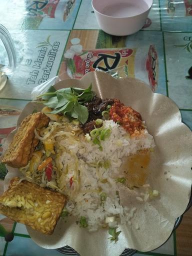 WARUNG MAKAN MBA SUM