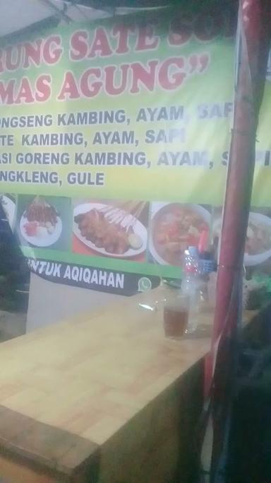 WARUNG NASI UDUK DAN MENDOAN