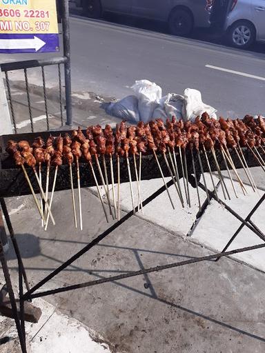 WARUNG SATE CAK MUN