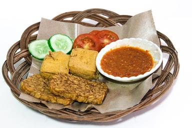 WARUNG SOTO AYAM PAK KUMIS