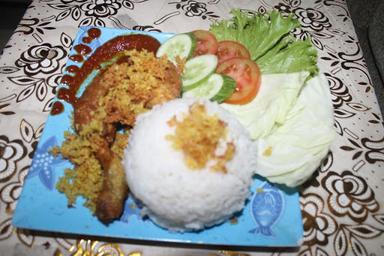 AYAM BAKAR HJ.HENI