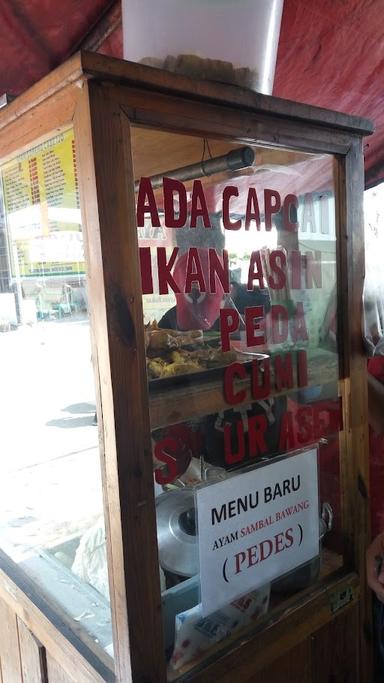 AYAM GORENG CABE IJO KEBON JERUK