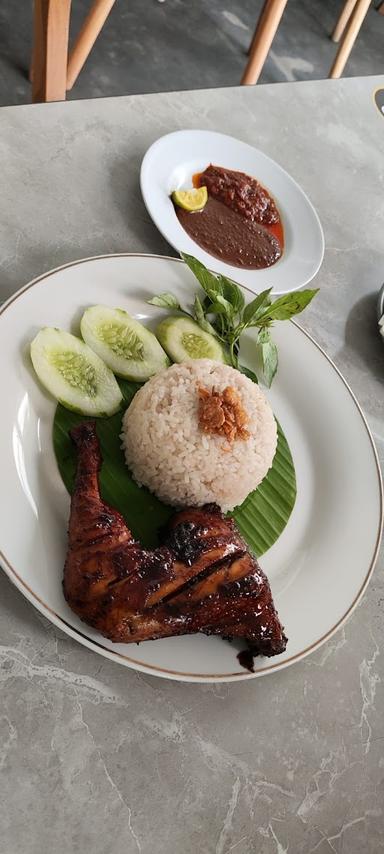 NASI UDUK KEBON KACANG A.MAULANA SIGNATURE