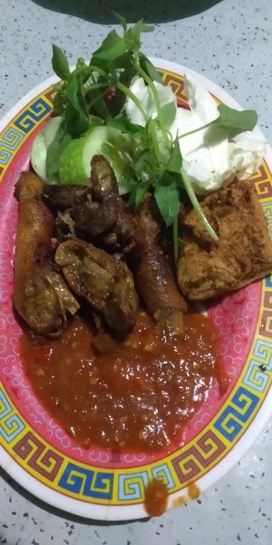 PECEL AYAM PANDEGLANG