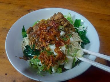 SOTO BETAWI MPO ADE