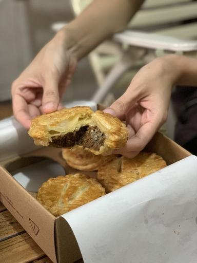 WICKED PIES - LIPPO MALL PURI