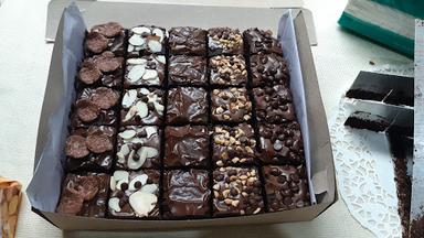 JURO BROWNIES