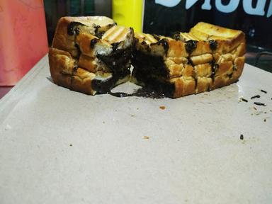 ROTI BAKAR