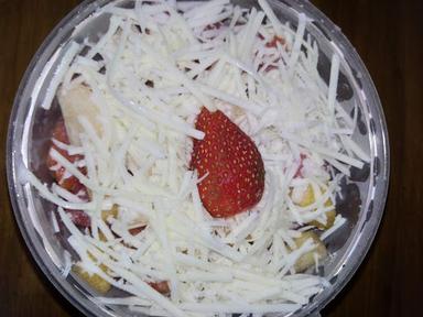 SALAD BUAH BY ELINS