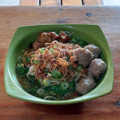 JEPUT BAKSO AND CHICKEN NOODLES