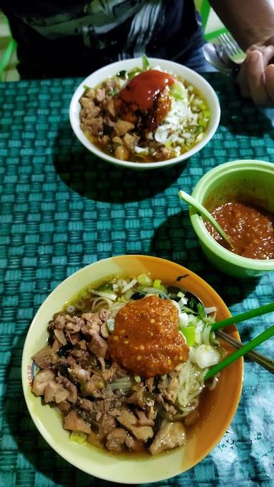 MIE AYAM KECILA PAK MUNIR