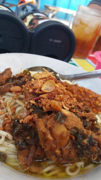 MIE AYAM SPESIAL BANGEDI