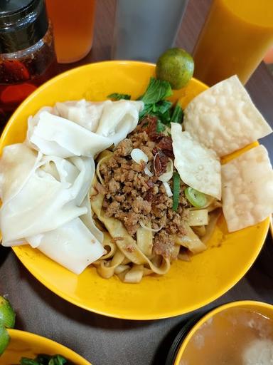 MIE AYAM MIEDOMIE 100% HALAL PALEMBANG