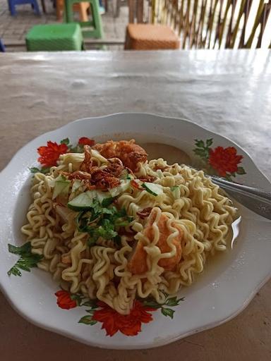 MIE CELOR PAK MAHAD