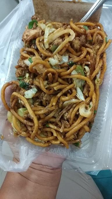 MIE DJOGJA AMPIRAN DAN AYAM PENYET