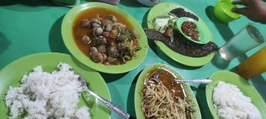 SEAFOOD DAN PECEL LELE BU SRI