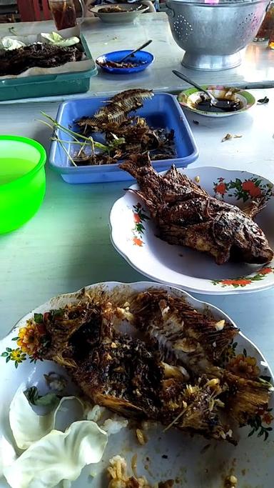 WARUNG APUNG GAKO BULU KEDUNGOMBO