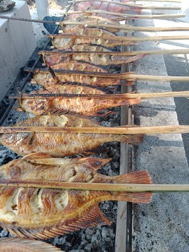 WARUNG MAKAN LESEHAN MBAK TU