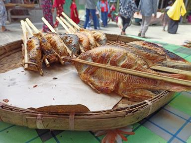 WISATA WARUNG IKAN BAKAR MAK TARI