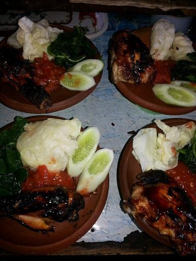 IKAN BAKAR PAK UNTUNG 3