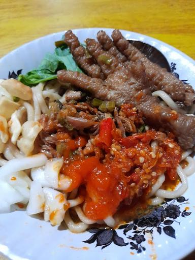 WARUNG MIE AYAM ISFA