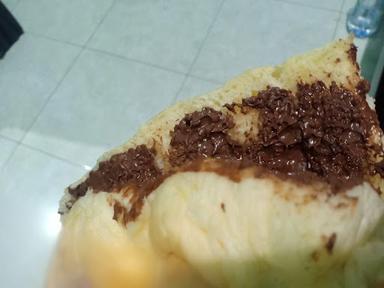 ROTI GEMBONG GEMBUL KEDINDING SURABAYA