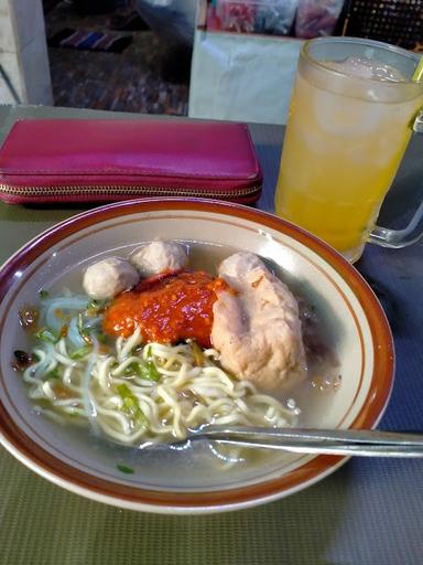 MIE AYAM & BAKSO WONG SOLO - KEDINDING