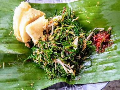 WARUNG NASI URAP 'CAK KADIR' KHAS SURABAYA