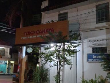 TOKO CAHAYA