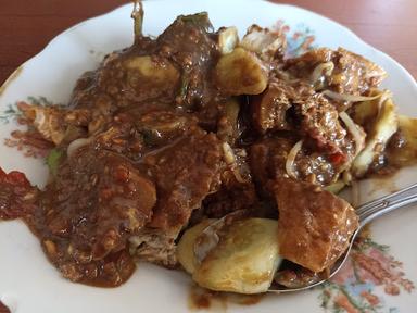 WARUNG RUJAK MAK JU