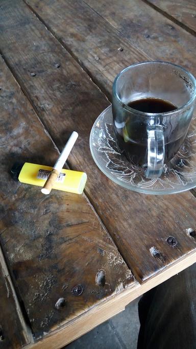 WARUNG KOPI  BAPAK KHAMID 