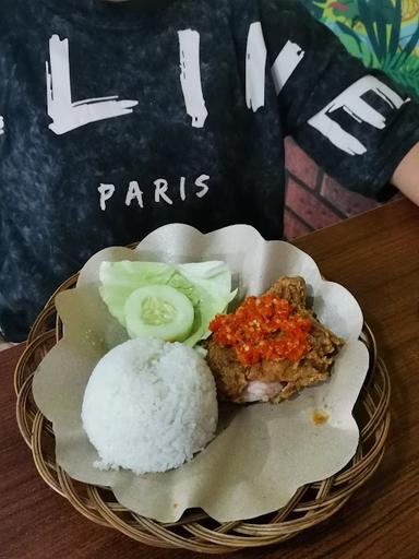 AYAM GEPREK SA'I JATIKERTO, KROMENGAN