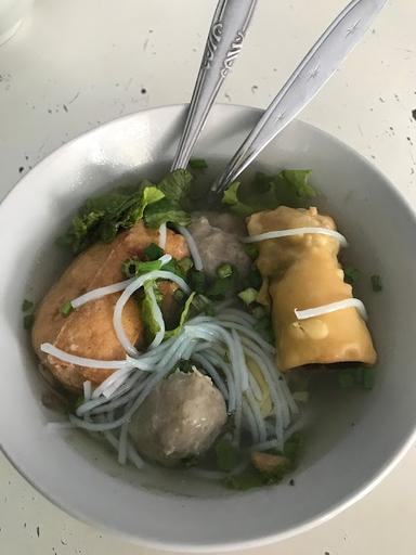 BAKSO & SIOMAY BU MITRI