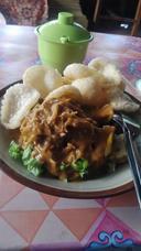 Gado-Gado Tahu Campur Bu Pah