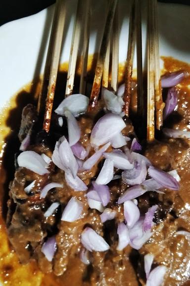 WARUNG RAHMAD SATE MADURA CAK OPIK