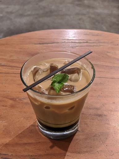 DIATAS KOPI BLITAR