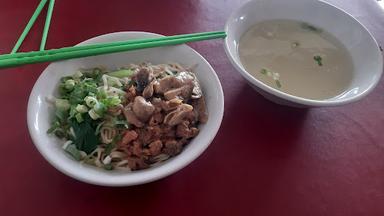 MIE AYAM JAMUR & BAKSO FATHAN