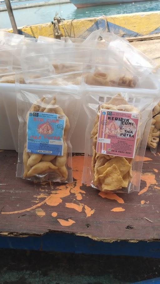 RUMAH PRODUKSI STIK CUMI & KERIPIK CUMI TIGA PUTRA