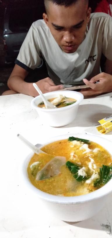 WARUNG MBA IYAM BAKSO MIE AYAM