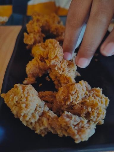 GOGO FRIED CHICKEN TABANAN