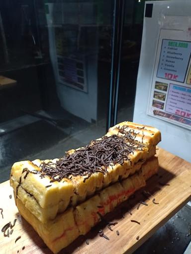 ROTI BAKAR 888