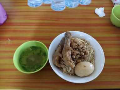 WARUNG BAKSO MIE AYAM AMANAH