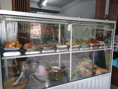 WARUNG NASI JAWA -BANYUWANGI. ANANDA